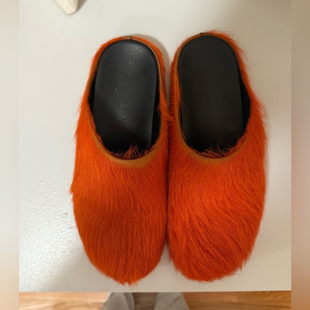 Marni Orange Fussbett Calf Hair Slippers